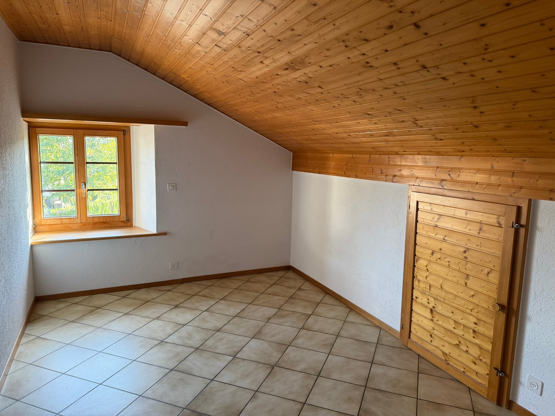 Glovelier - appartement de 2.5 pièces à louer - photo 3